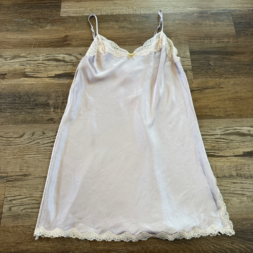 Y2K Victorias Secret Elegant Lace Trim Satin Chemise